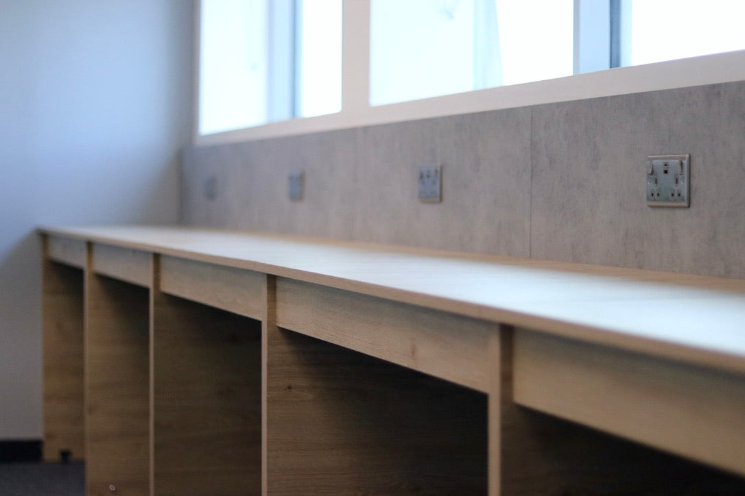 Built in Desks for School Huxlo